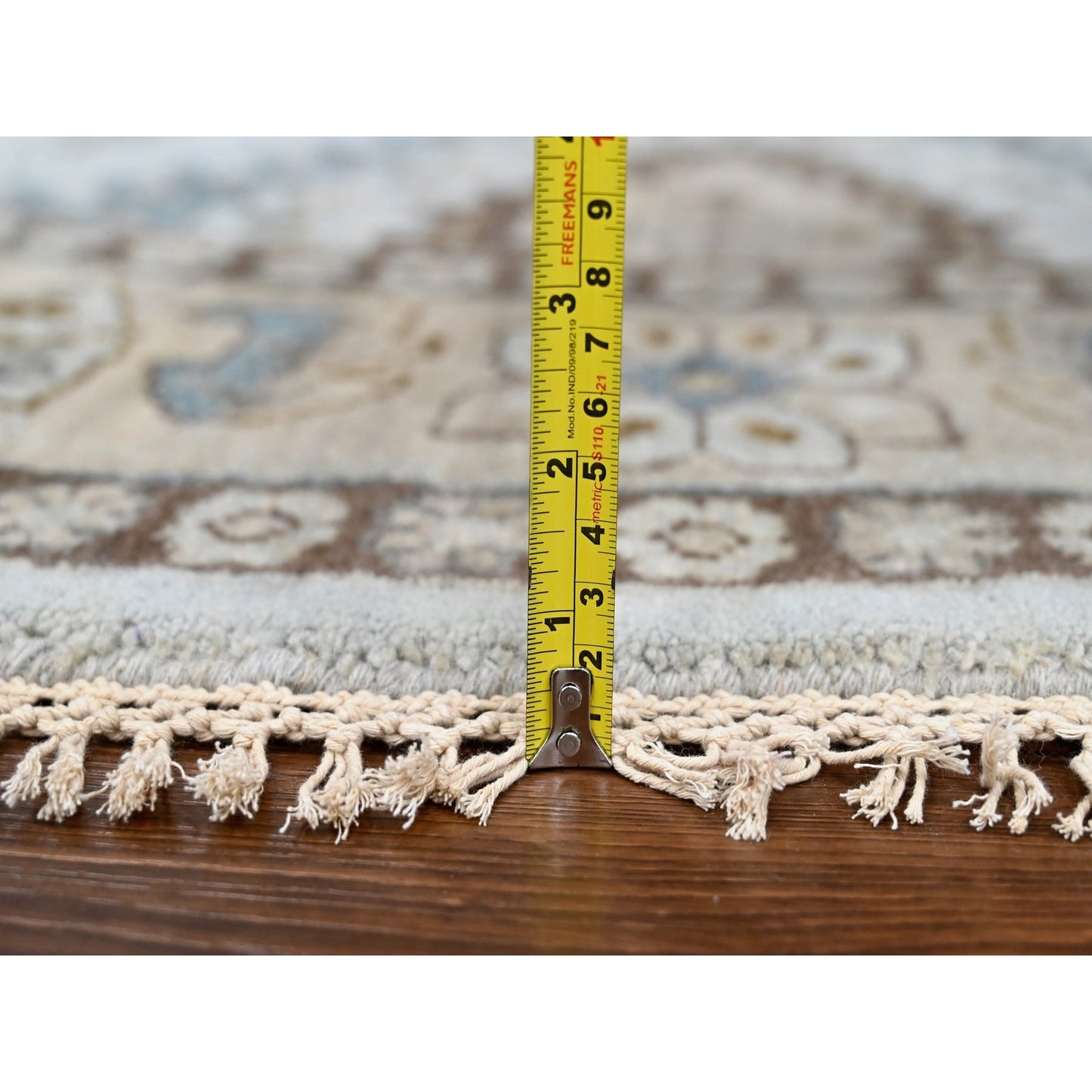 8'X8' Gossamer Veil Gray Hand Knotted Zoroastrian Village Wool Round Rug