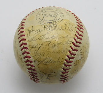 1942 New York Yankees Team Signed By (26) Oal