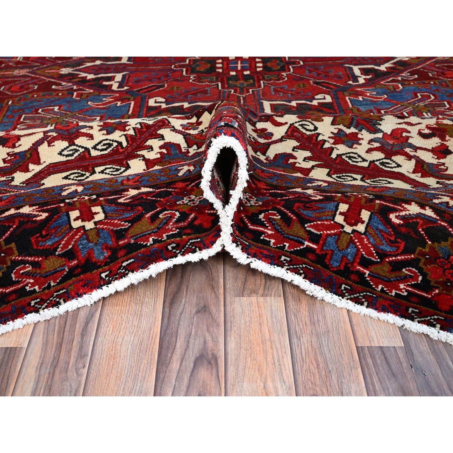 8'9"X10'10" Red Soft And Vibrant Wool Semi Antique Nomad Art Oriental Rug