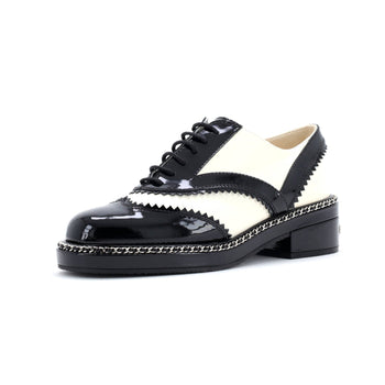 Chanel Women'S Cc Chain Around Oxfords Patent And Leather