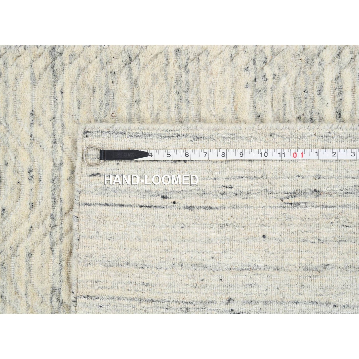 2'6"X7'10" Beige Hand Loomed Variegated Modern Design Wool Runner Rug