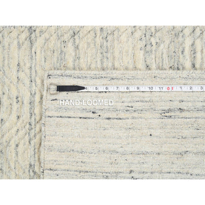 2'6"X7'10" Beige Hand Loomed Variegated Modern Design Wool Runner Rug