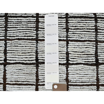 9'7"X11'8" White Moroccan Weave With Grid Design All Wool Hand Knotted Rug