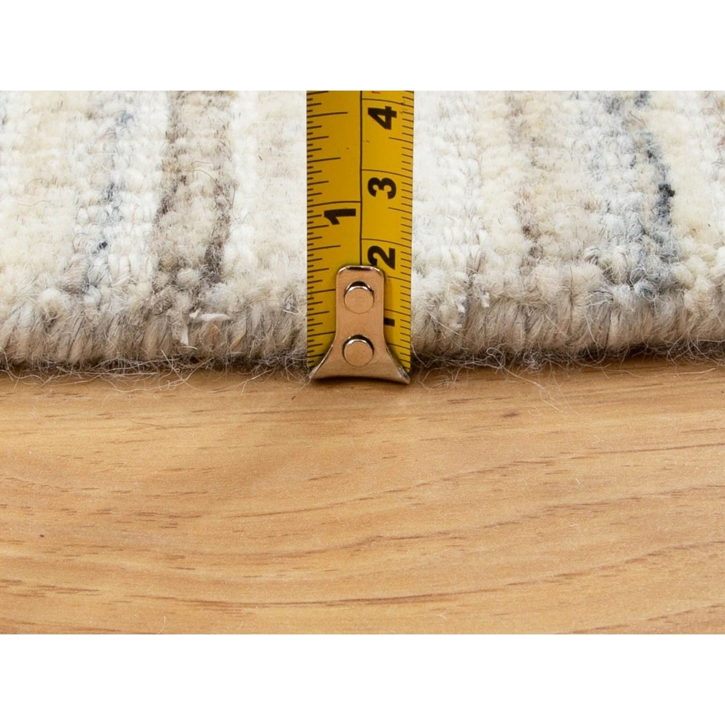 6'X6' Beige Hand Loomed Organic Wool Modern Round Oriental Rug
