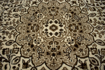 Fine Floral Hand-Knotted Kirman Square 5X5
