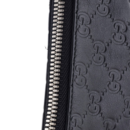 Gucci Signature Soft Wristlet Guccissima Leather