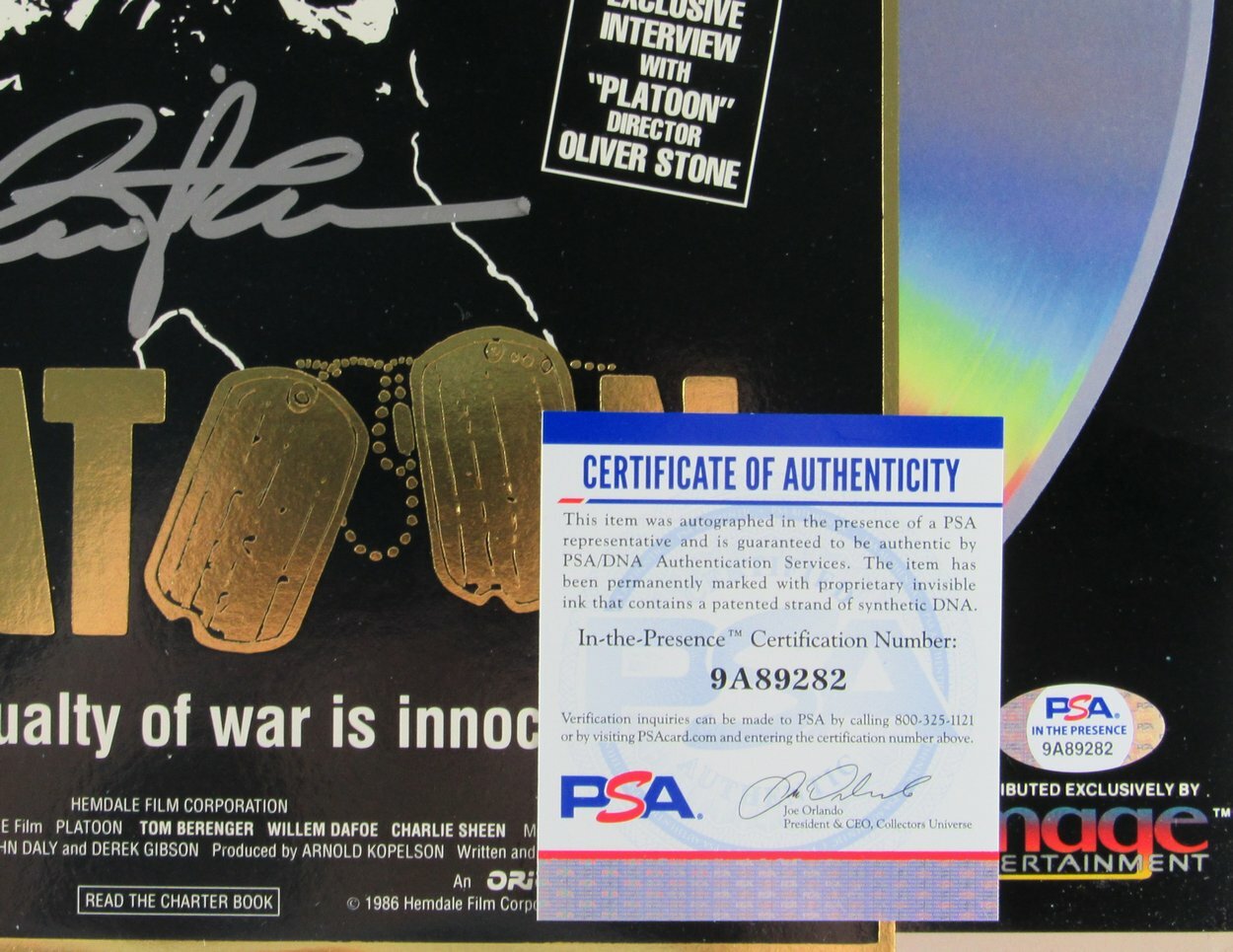 Charlie Sheen Actor Signed/Autographed "Platoon" Laserdisc Psa/Dna Itp 160402