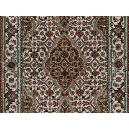 2'X3' White Hand Knotted Small Rug Tebraz Mahi Medallion Design Wool Mat