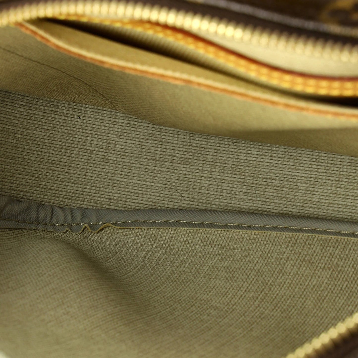 Louis Vuitton Reporter Bag Monogram Canvas Pm