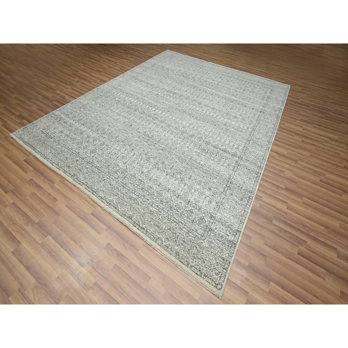 8'2"X10' Ivory Repetitive Tree Design Natural Wool Hand Knotted Rug