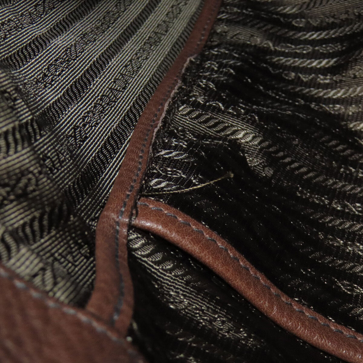 PRADA   Tote Bag logo Leather