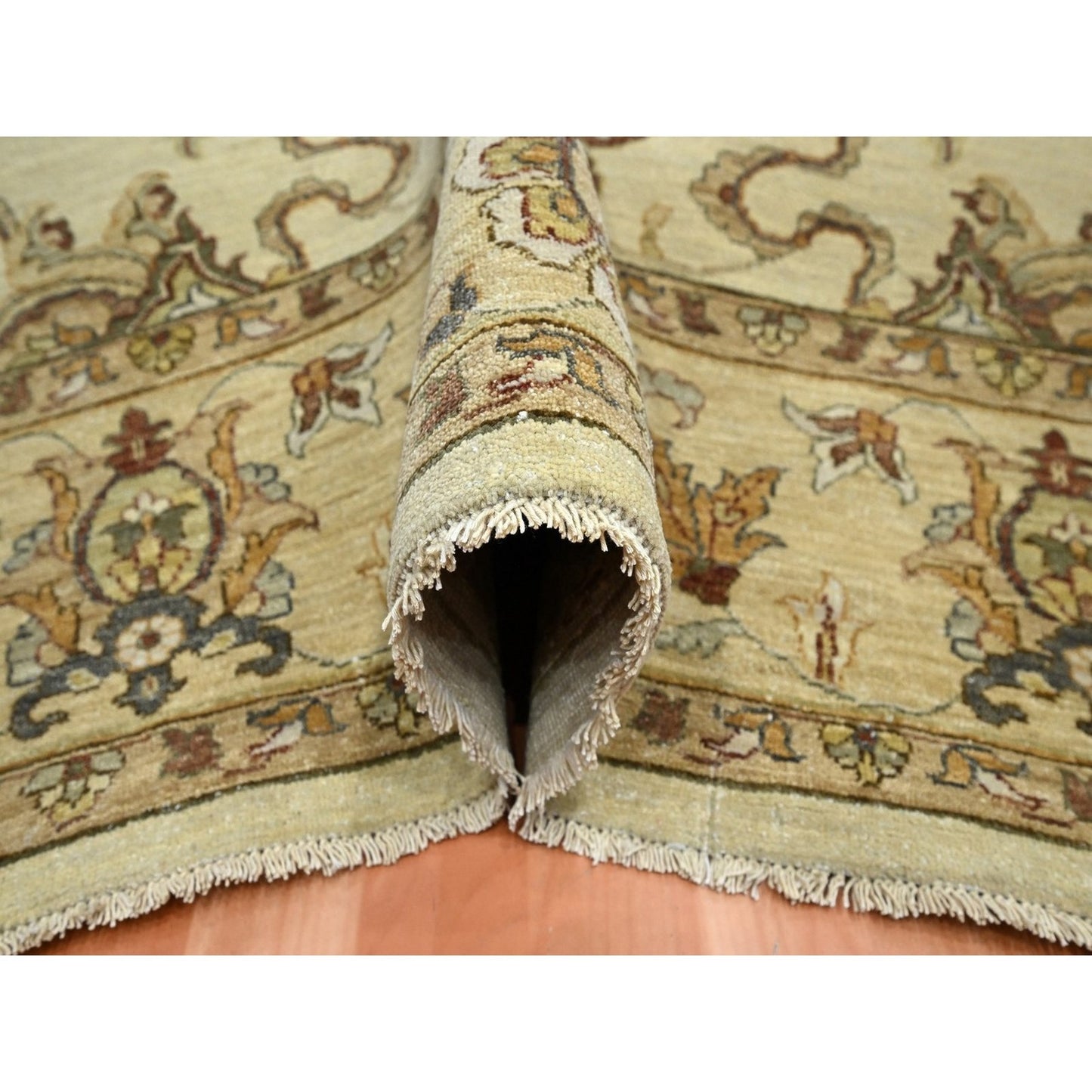6'5"X8'1" Ivory Hand Knotted Leaf Pattern Agra Ziegler Design Wool Rug