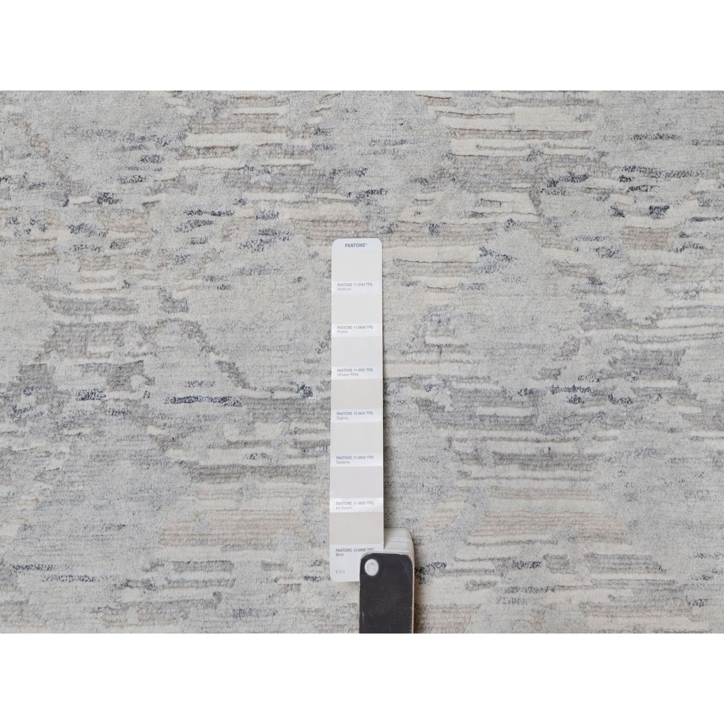 3'X5'3" Light Gray Hand Knotted Modern Design Undyed Natural Wool Rug