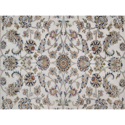 5'9"X9'2" Ivory Wool And Silk Nain With Flower Design Hand Knotted Rug