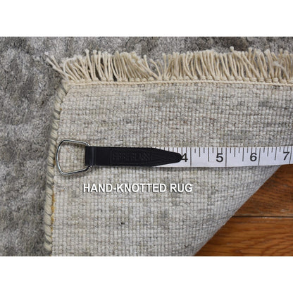 2'7"X6' Gray Hand Knotted Broken Wool And Silk Zoroastrian Design Rug