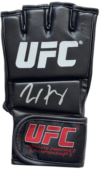 Max Holloway Ufc Champion Autographed Auto Signed Ufc Glove (Beckett Witness)