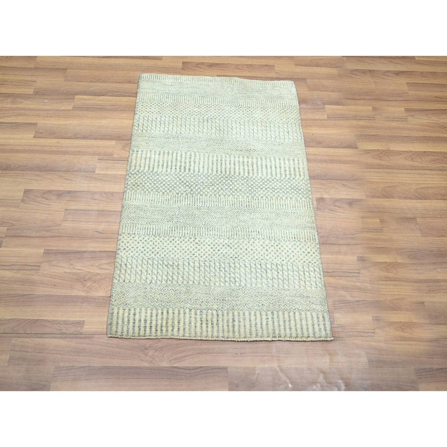 Ivory Hand Knotted 2'x3' Wool With Silk Modern Grass Design Rug