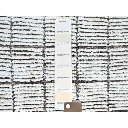 2'1"x2'8" White Moroccan Weave with Box Design Wool Hand Knotted Mat Rug