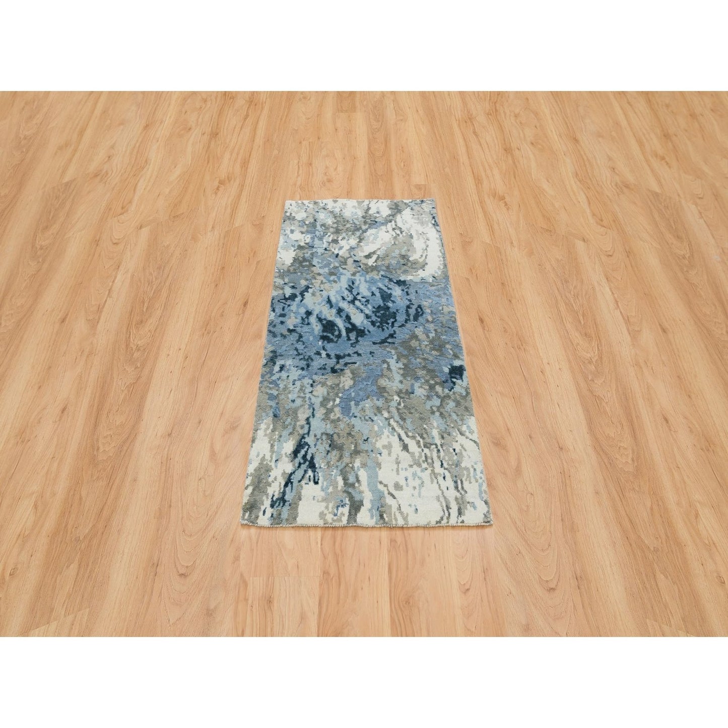 2'6"X5'9" Gray Hand Knotted Abstract Design Wool And Silk Runner Rug