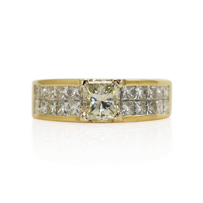 18K Yellow Gold Diamond Ring 1.00Ct Ctr Princess,
