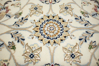 Handmade Indo-Nain Classic Floral Design Wool