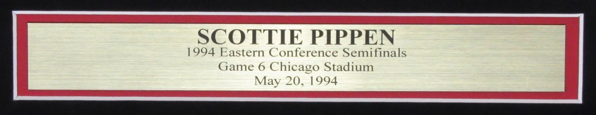 Scottie Pippen Hof Autographed 16X20 Photo Bulls Framed Beckett 176740