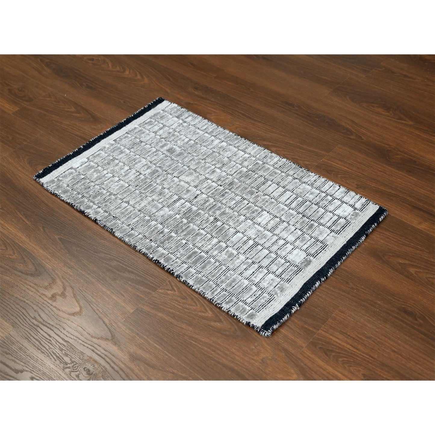 2'X3' Gray Modern Textured Hand Loomed Wool And Silk Mat Oriental Rug