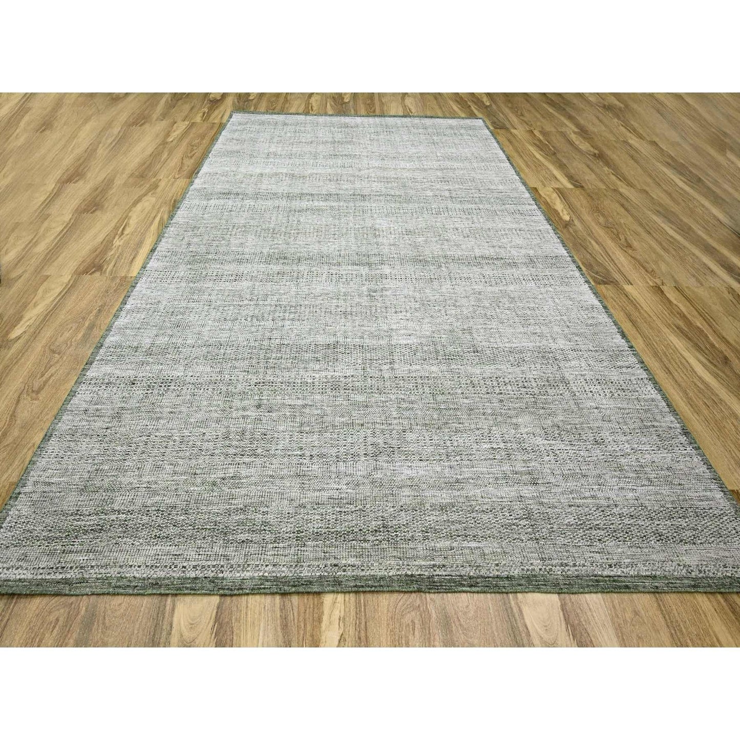 9'9"X13'10" White With Green Oxidized Grass Design Hand Knotted Wool Rug