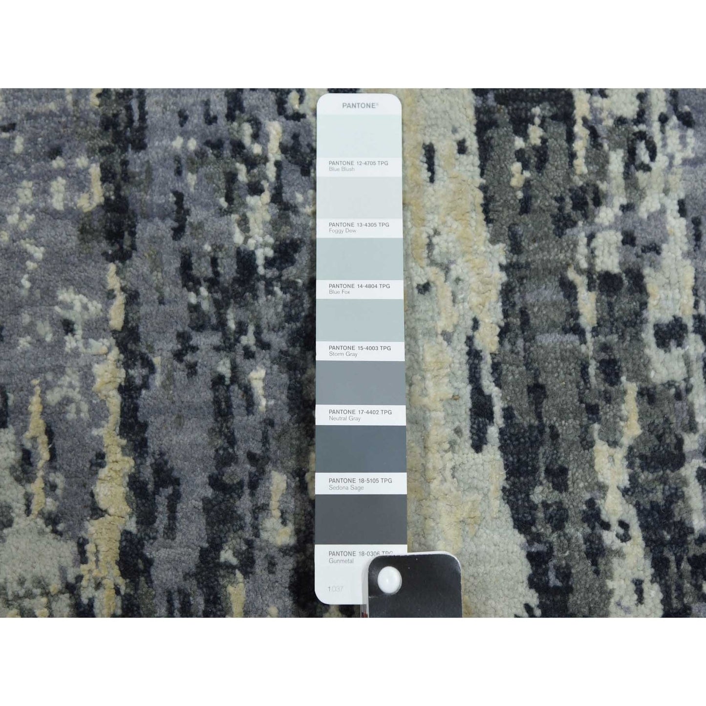 2'7"X10'3" Gray Wool And Silk Denser Weave Hand Knotted Runner Rug