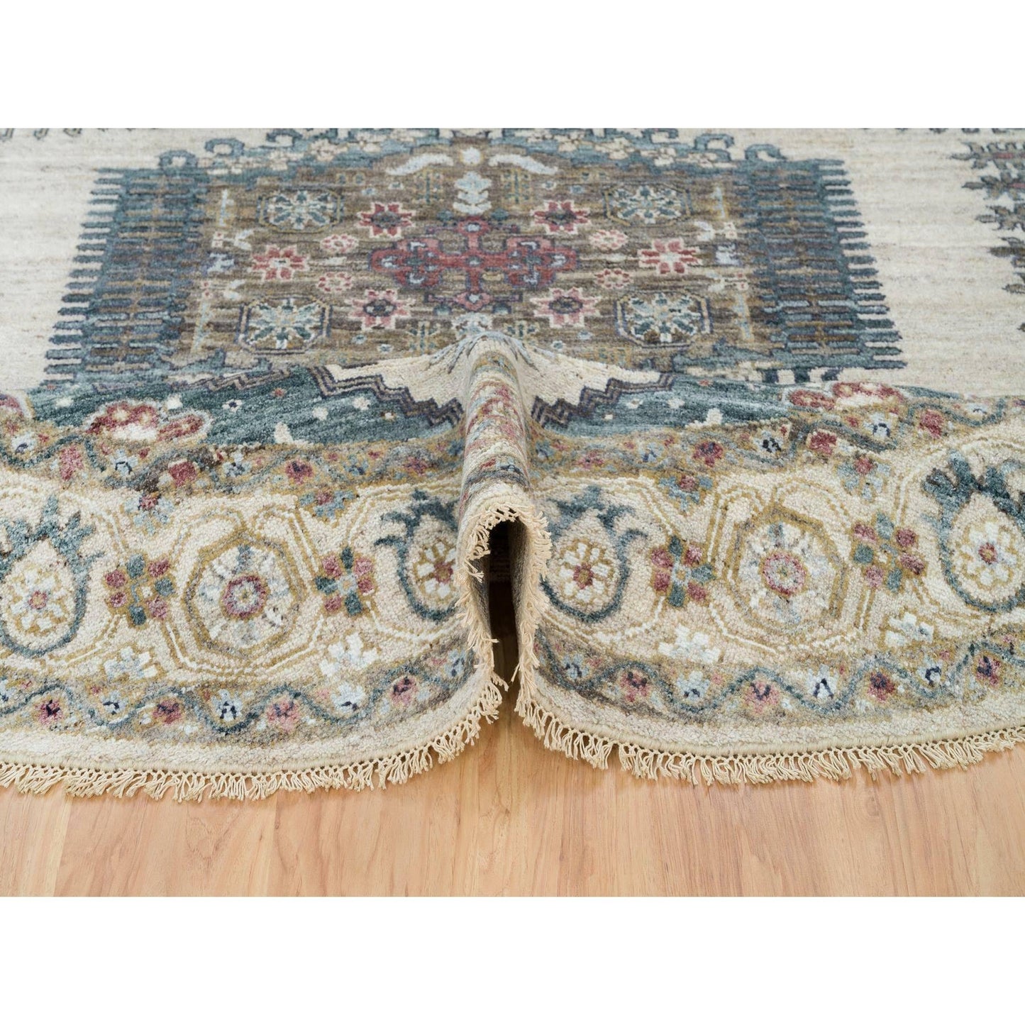 8'X8' Alabaster Ivory Wool Reimagined Viss Design Hand Knotted Round Rug