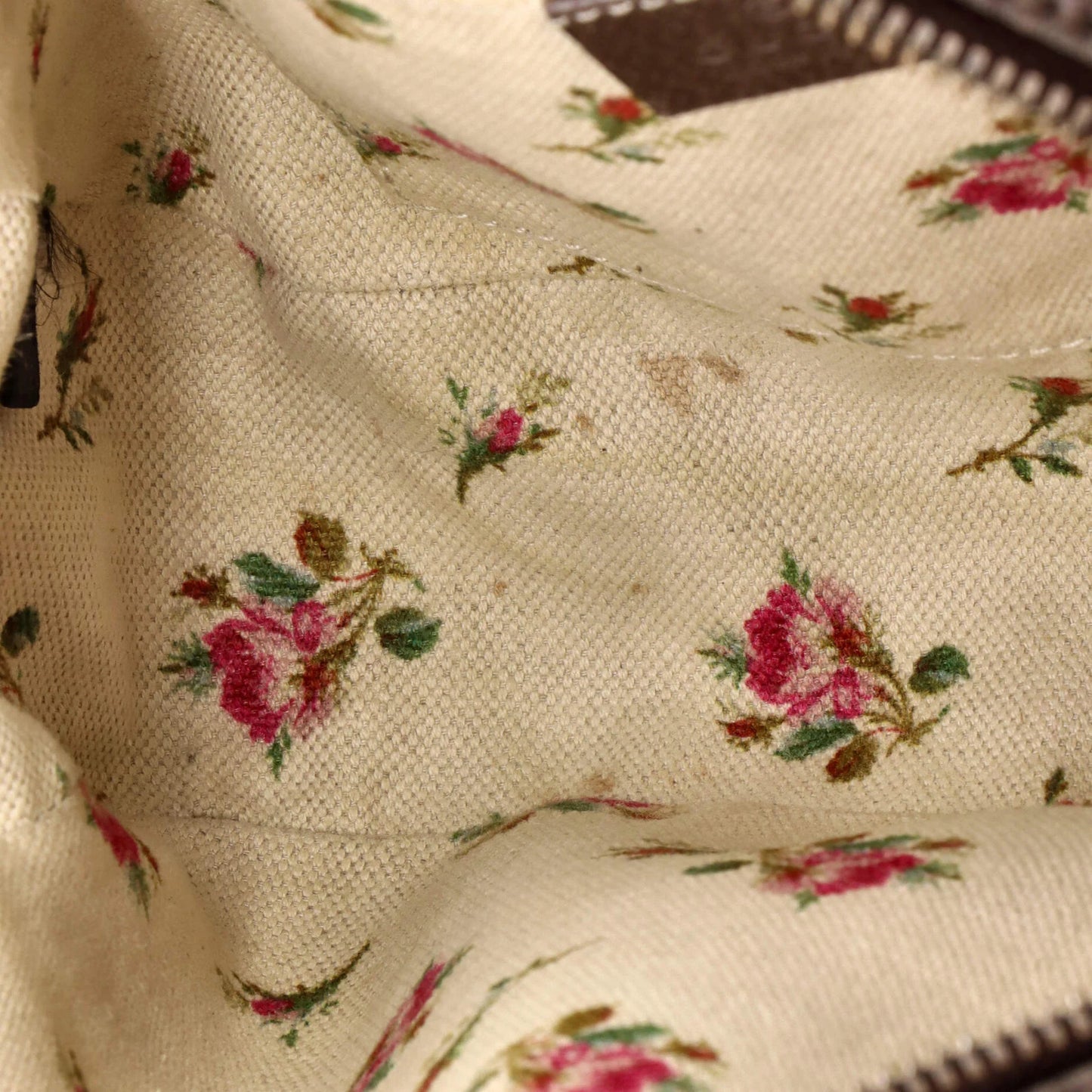 Gucci Neo Vintage Camera Messenger Bag Gg Coated Canvas