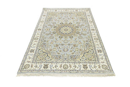 Handmade Indo-Nain Wool Rug Classic Floral