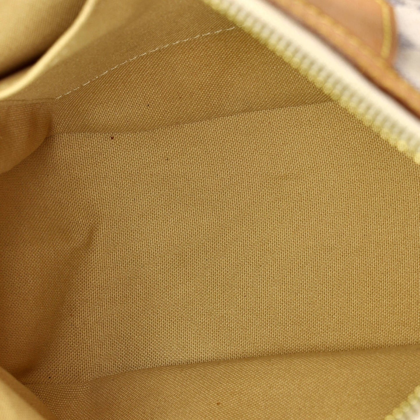 Louis Vuitton Siracusa Handbag Damier Pm