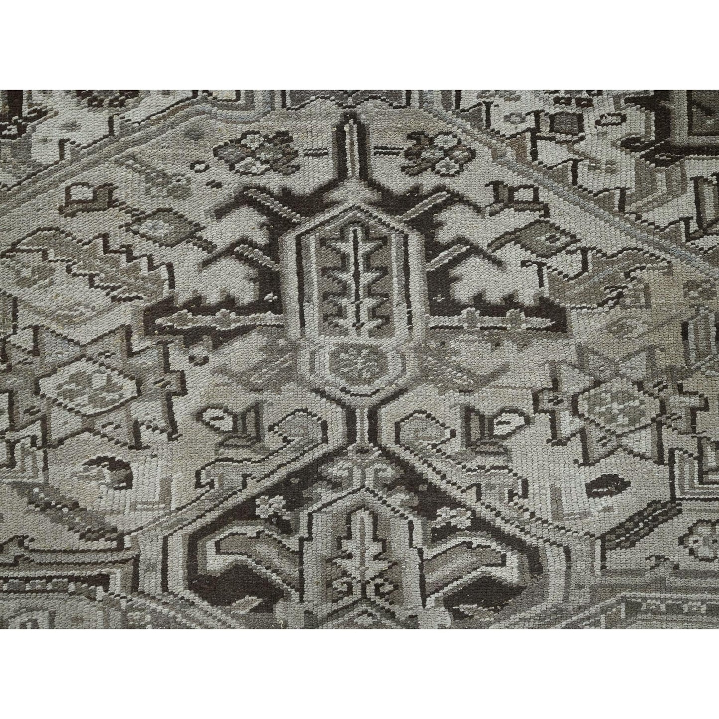 8'X9'4" Gray Vintage Zoroastrian Heris Pure Wool Hand Knotted Squarish Rug