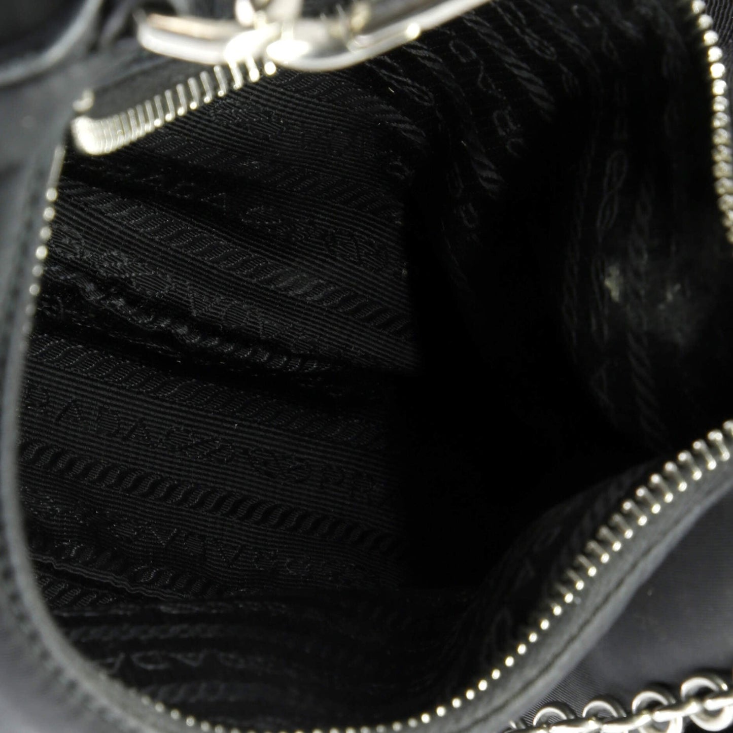 Prada Re-Edition 2005 Shoulder Bag Tessuto Small