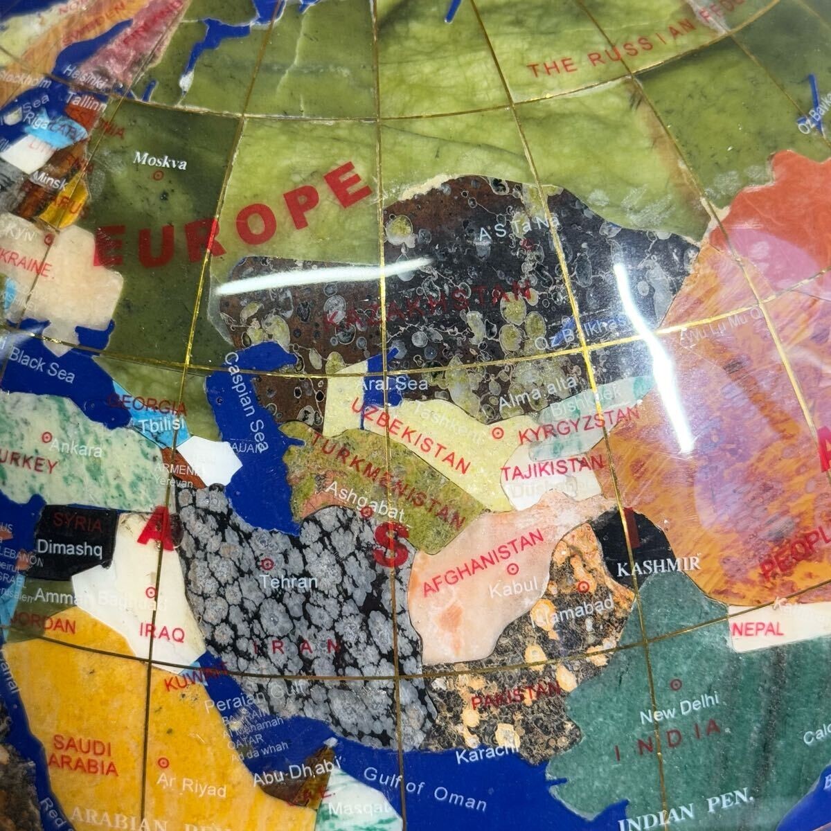 Gemstone Globe Lapis Lazuli Turquoise Inlay Compass Four Legs Power Stone 43Cm