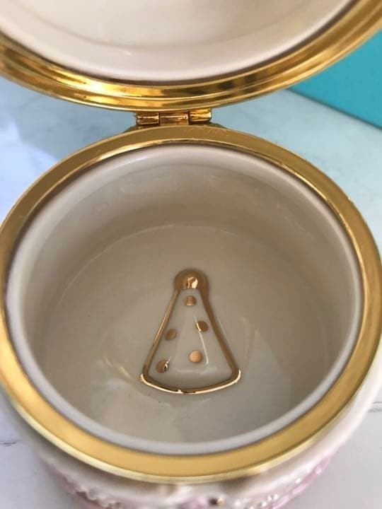 Collectible Lenox Happy Birthday Treasure Box Porcelain Trinket Figurine Gift