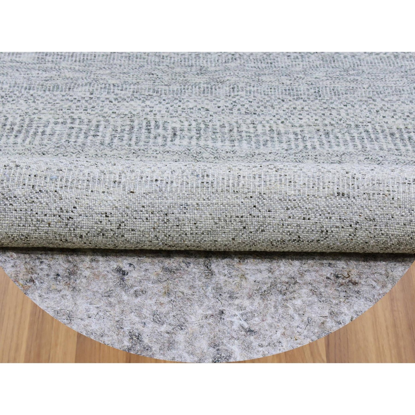 7'9"X7'9" Gray Undyed Pure Wool Grass Design Hand Knotted Round Rug