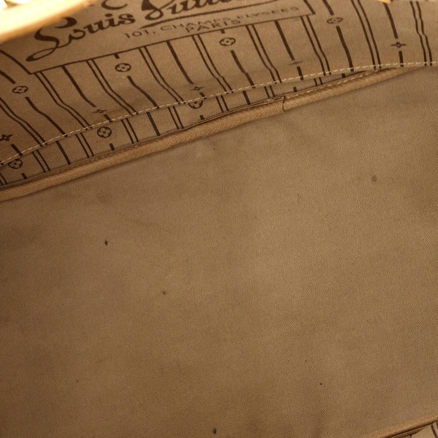 Louis Vuitton Neverfull Tote Monogram Canvas Gm