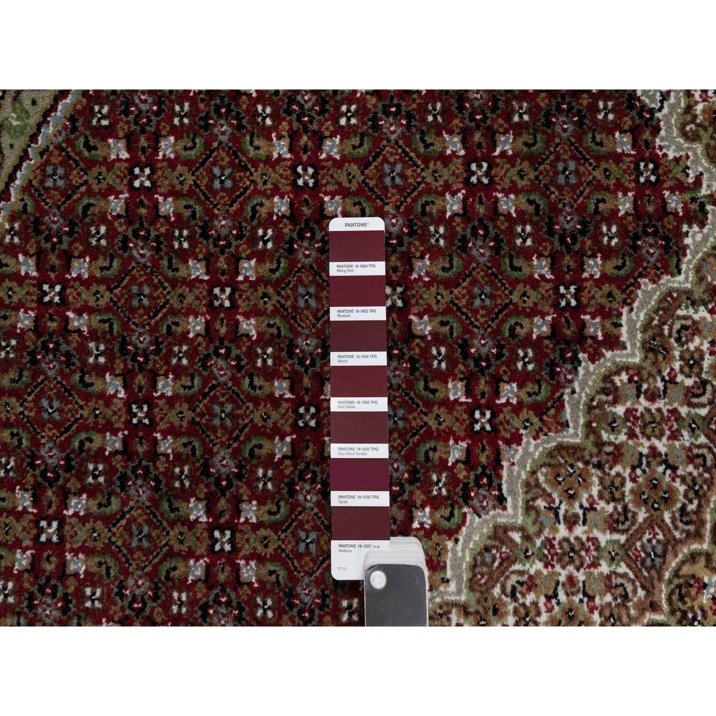 6'X6' Red Tebraz Mahi With Fish Design Pure Wool Hand Knotted Round Rug