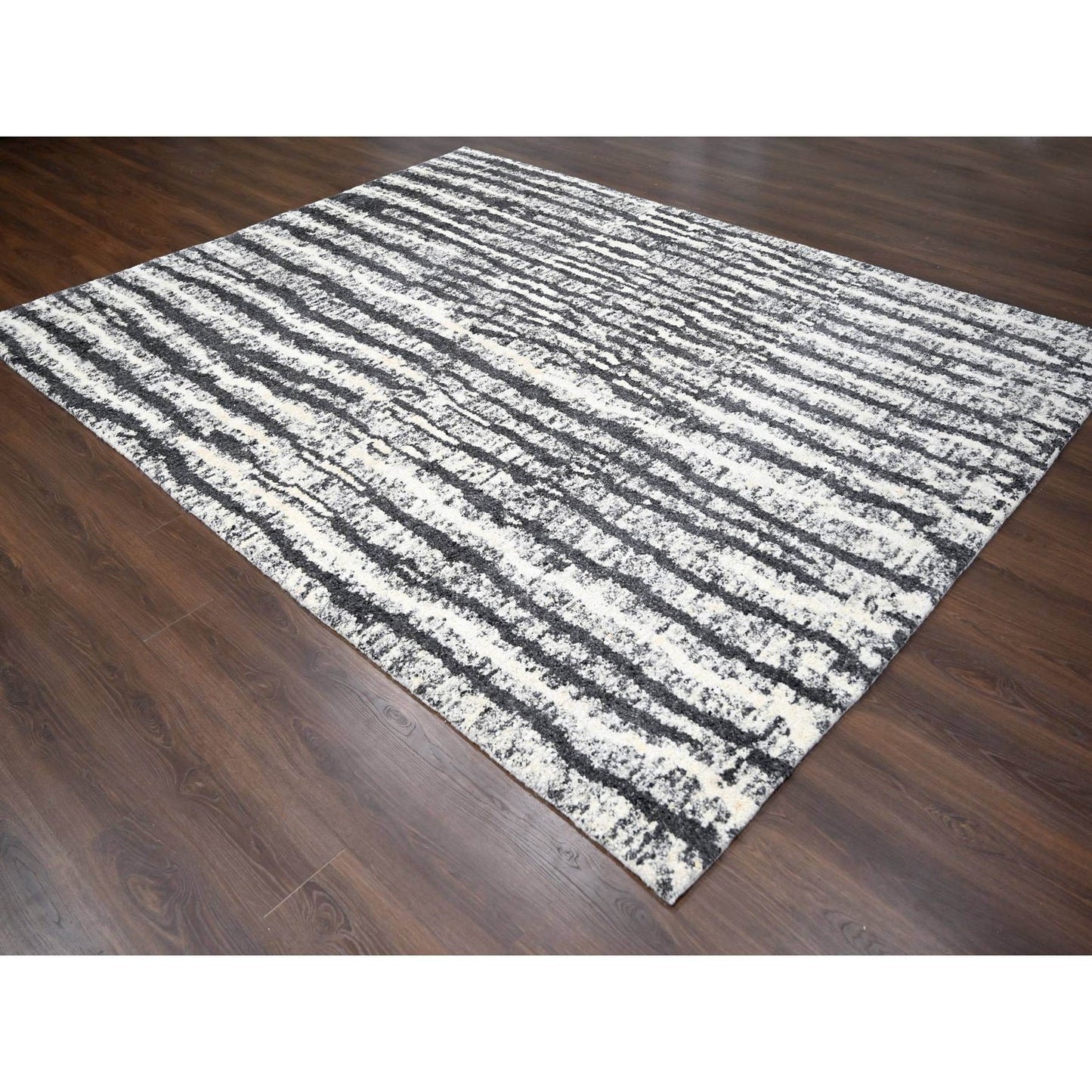 9'1"X11'8" Black And Ivory Modern Design Organic Wool Hand Knotted Rug