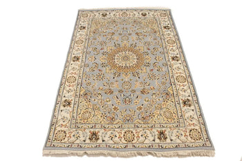 Handmade Extra Fine Indo-Nain Oriental Rug