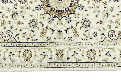 Indo-Nain Hand-Knotted Wool Oriental Rug Classic