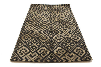 Hand-Tufted Dark Gray Geometric Rug Modern Area