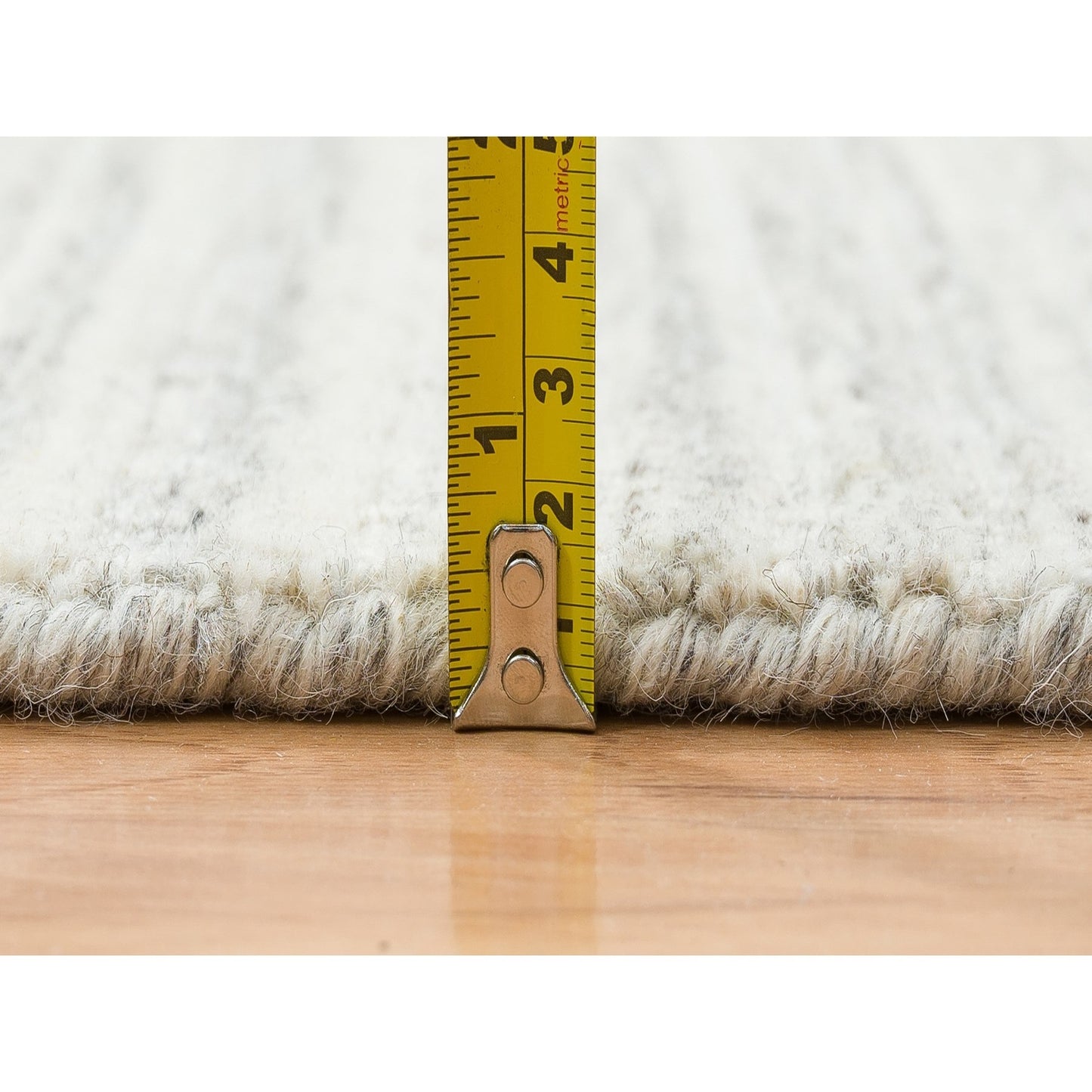 6'1"X9' Ivory Modern Design Hand Loomed Undyed Natural Wool Rug