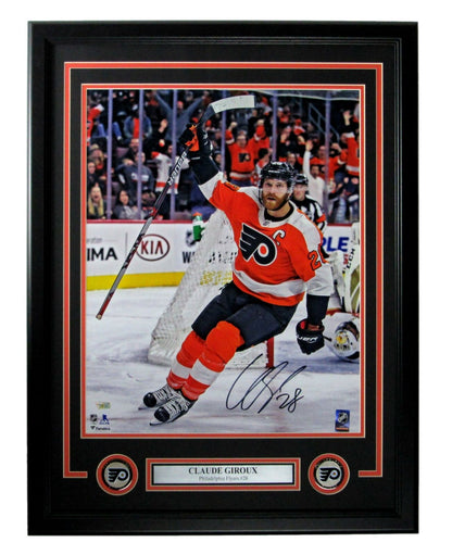 Claude Giroux Flyers Signed/Autographed 16X20