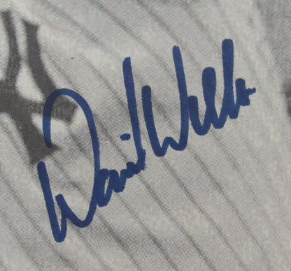 David Wells Signed 16X20 Newspaper Photo 1998 Perfect Game Yankee Psa/Dna 191590