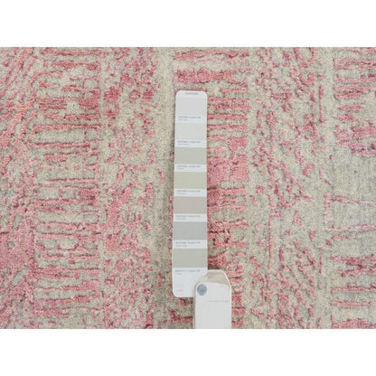 2'6"X8' Rose Pink Wool And Art Silk Jacquard Hand Loomed Runner Rug