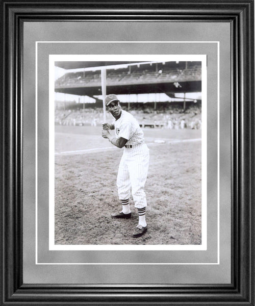 Ernie Banks Framed 8X10 Photo