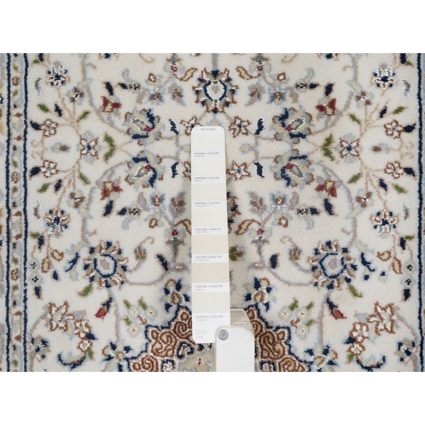 2'7"X8' Ivory Nain Medallion Design Hand Knotted Wool And Silk Runner Rug